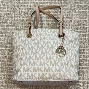 NWT Michael Kors Tan Signature Tote